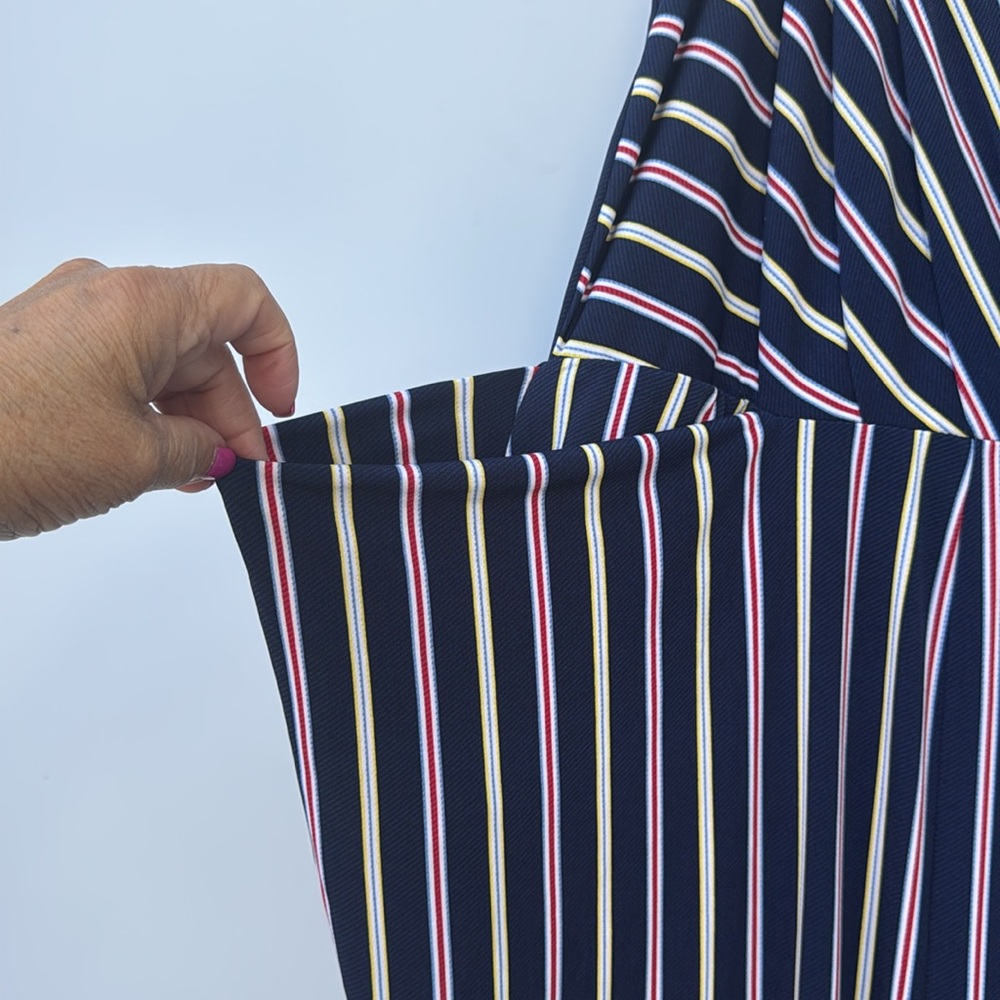 BCBGeneration Black and White Striped Jumpsuit with Relaxed Fit size medium - Picture 4 of 6